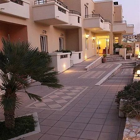 Panos Hotel 3*