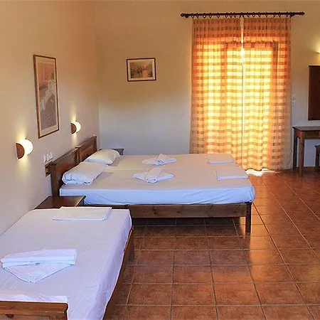 Panos Hotel 3*